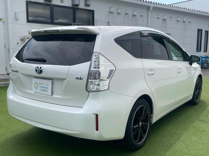 PRIUS ALPHA