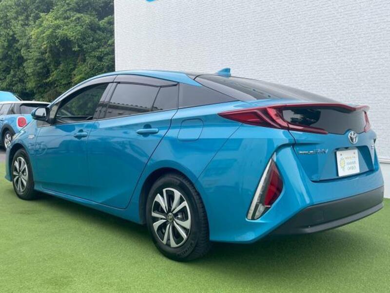 PRIUS PHV