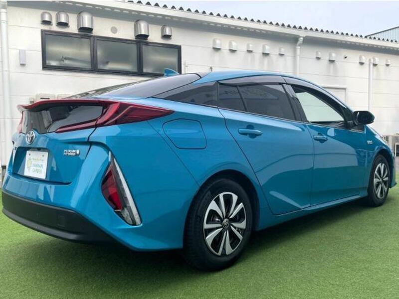 PRIUS PHV