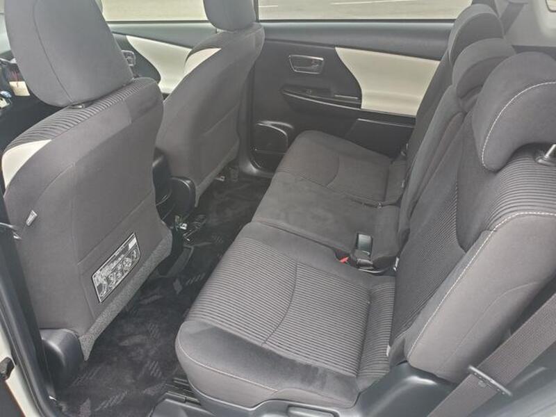PRIUS ALPHA