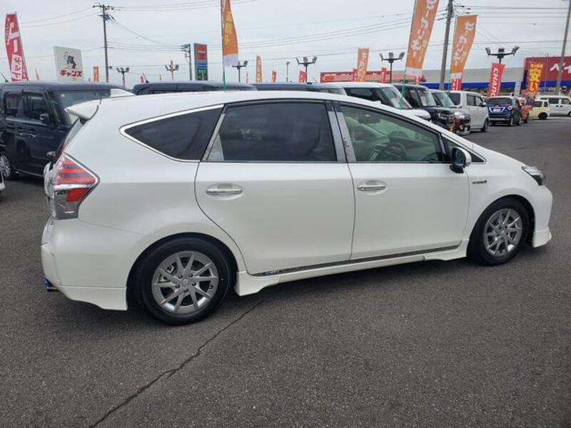 PRIUS ALPHA