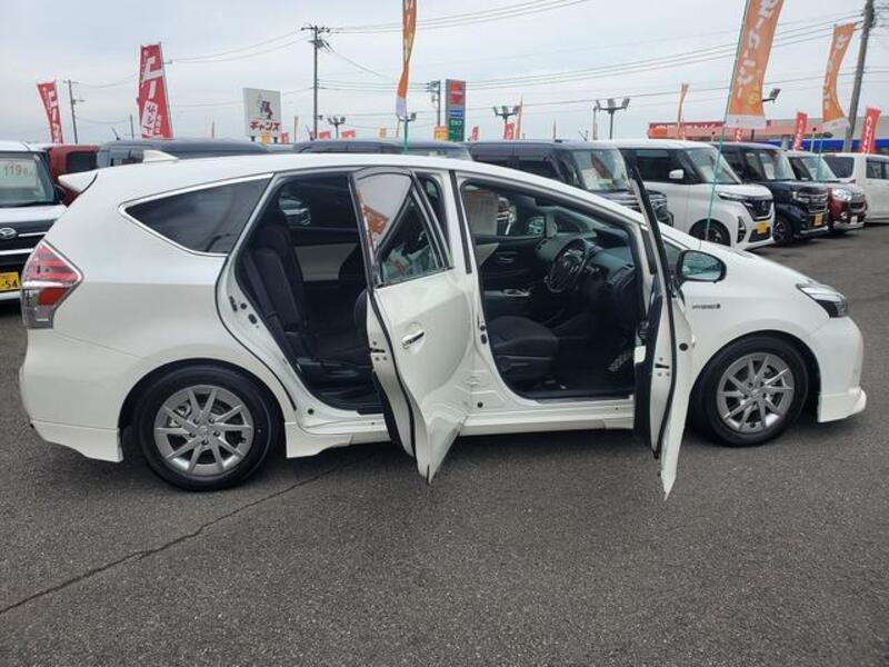 PRIUS ALPHA