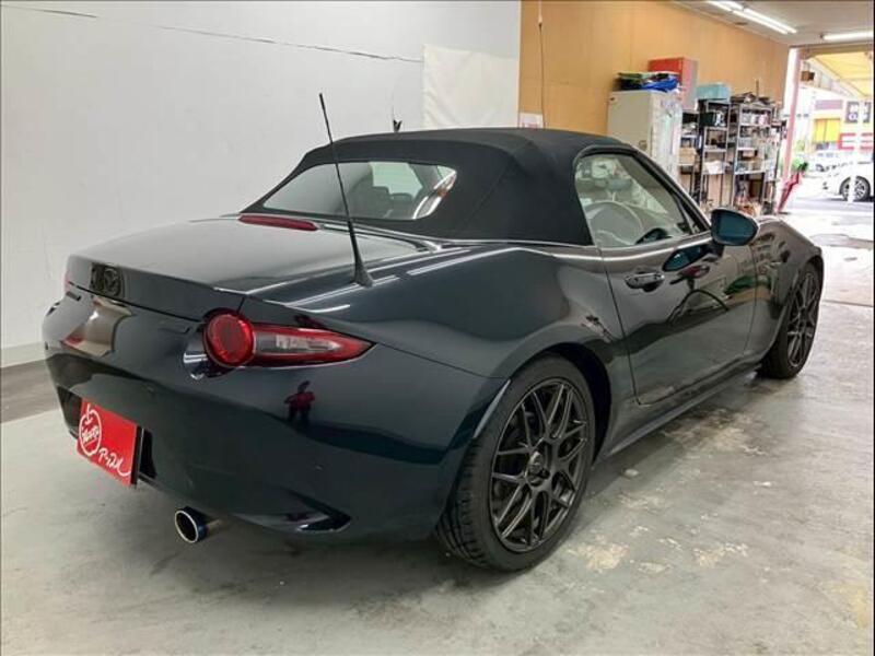 ROADSTER