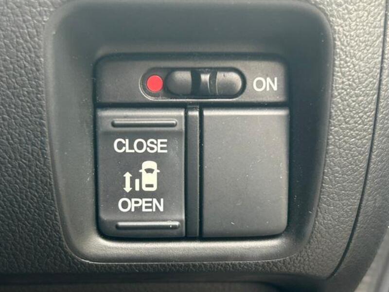 N BOX