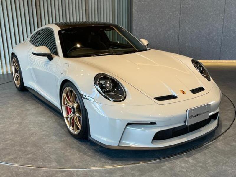 911