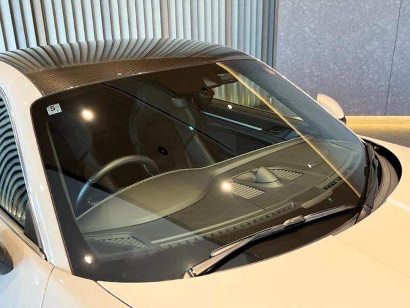 911