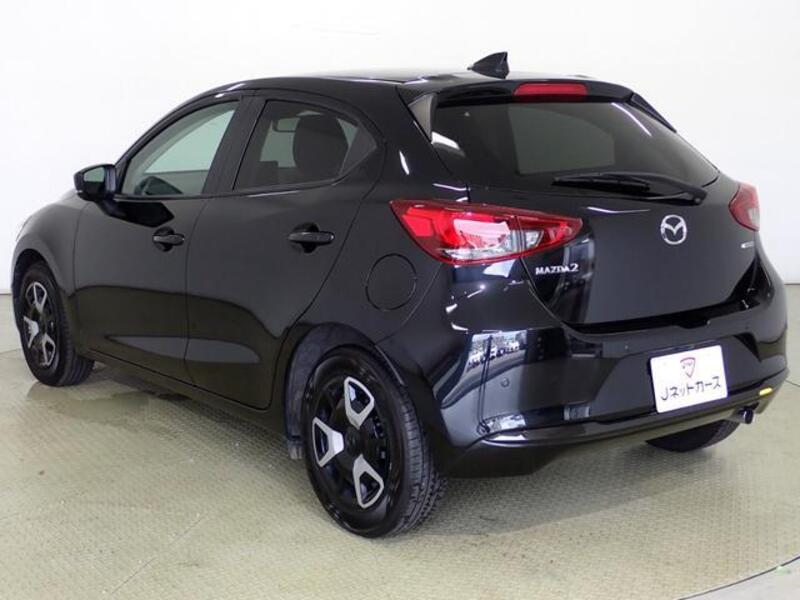 MAZDA2