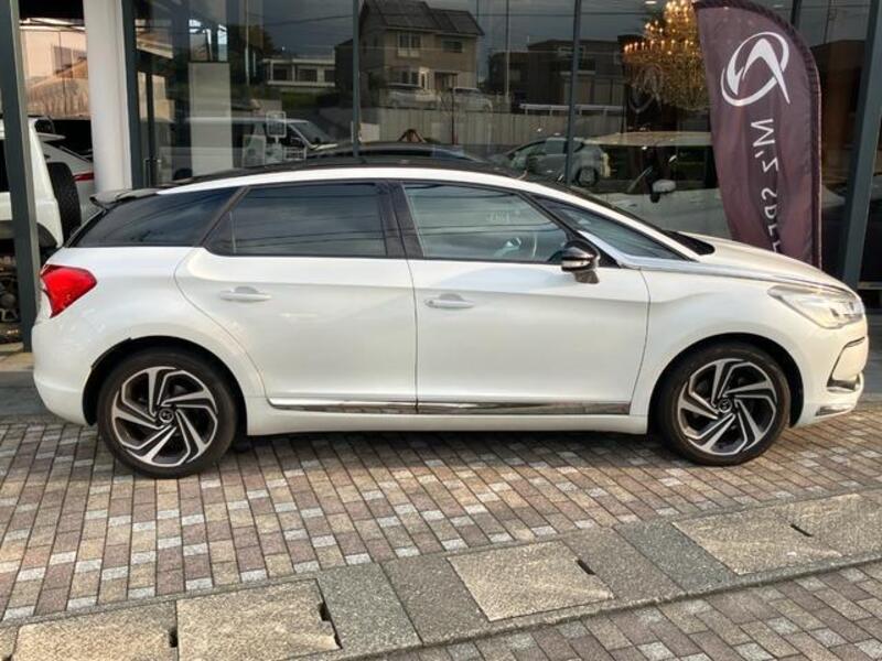 DS5