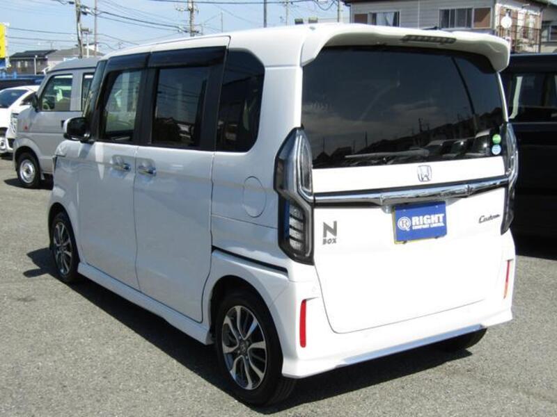 N BOX CUSTOM