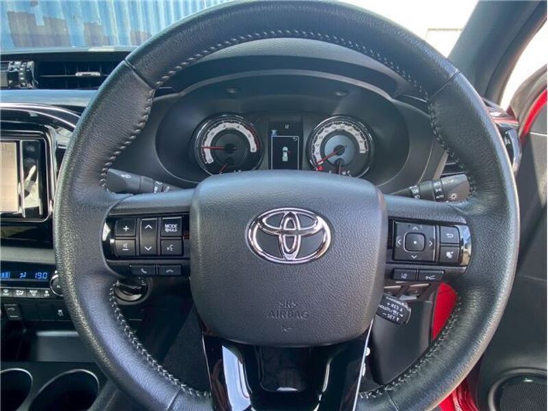 HILUX