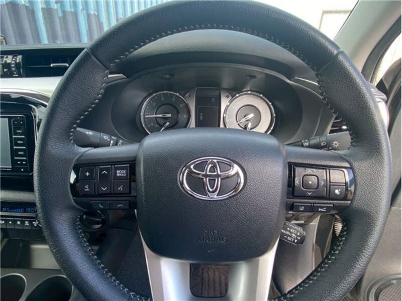 HILUX