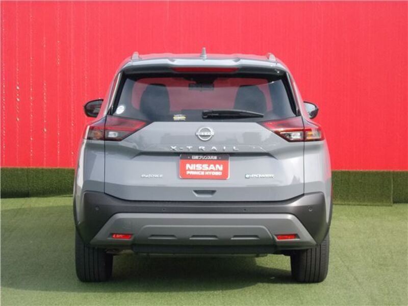 X-TRAIL