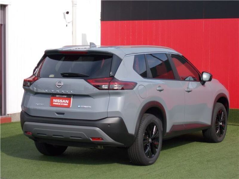 X-TRAIL