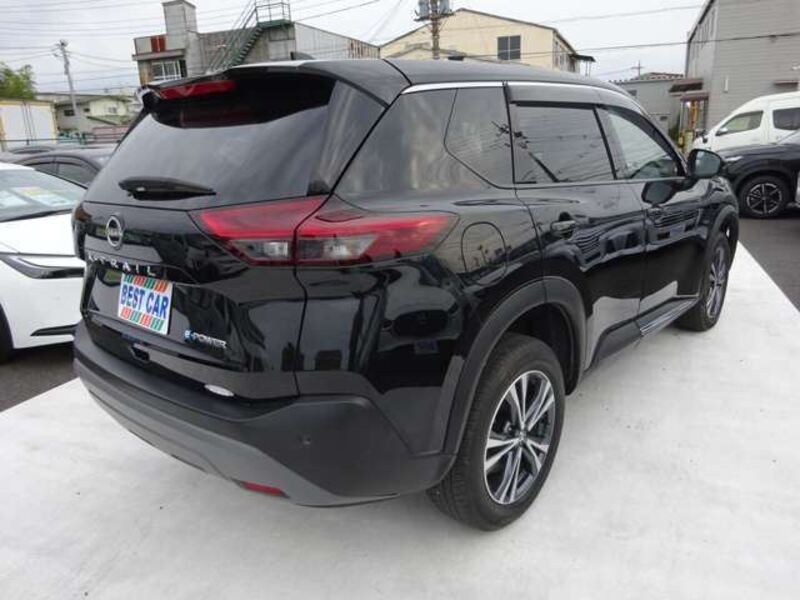 X-TRAIL