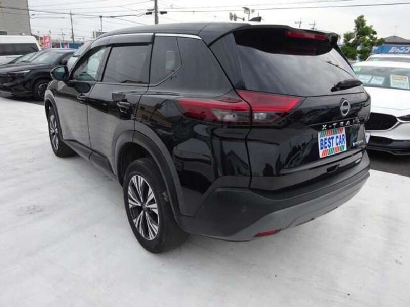 X-TRAIL