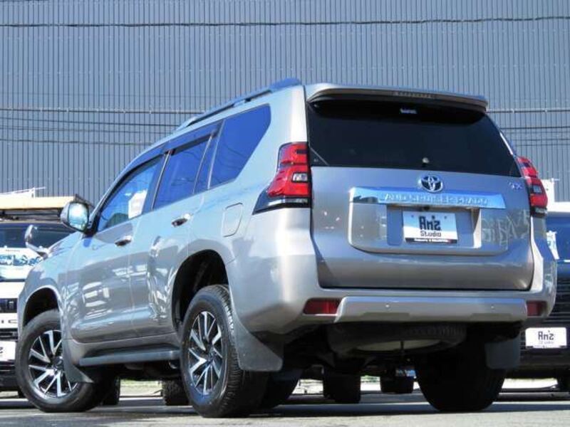 LAND CRUISER PRADO