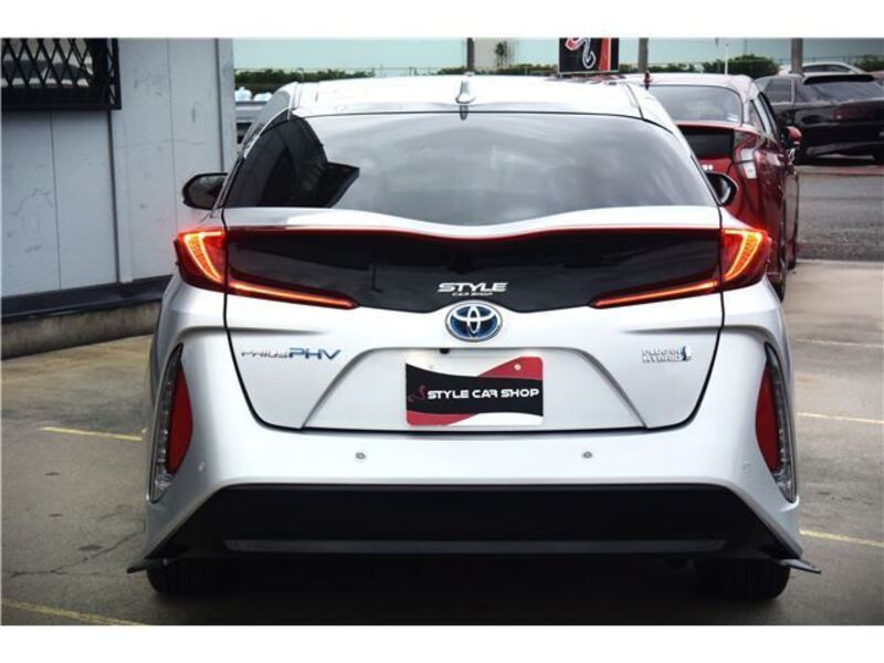 PRIUS PHV