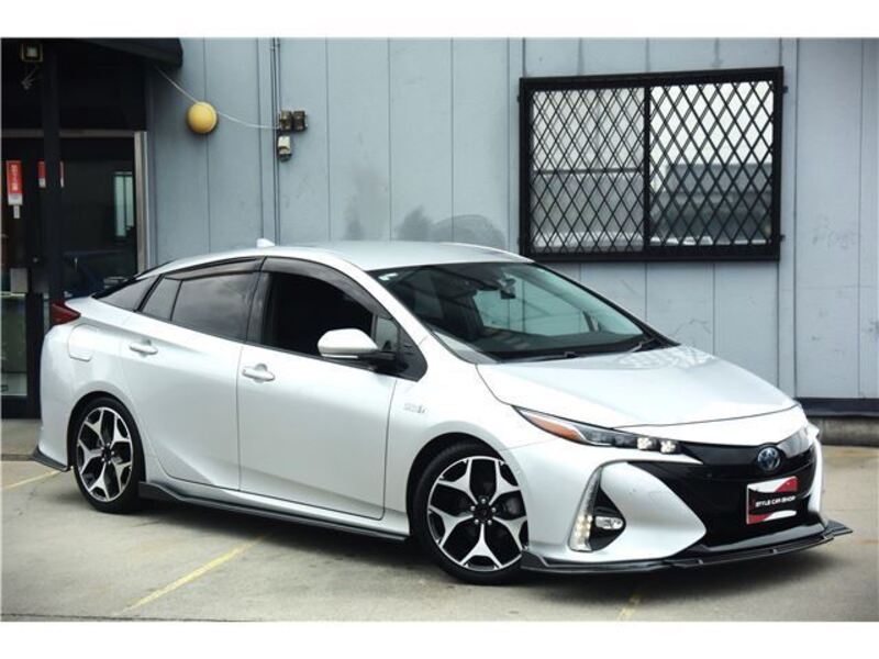 PRIUS PHV