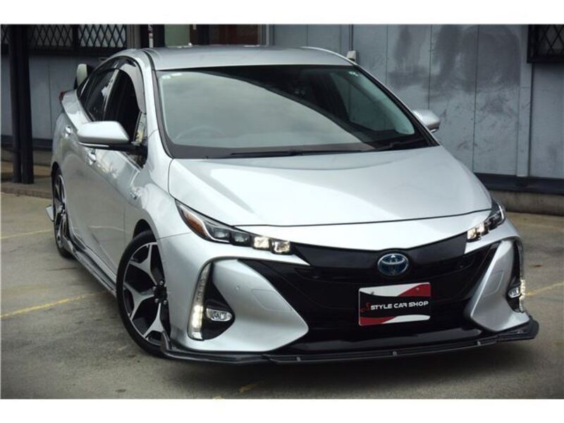 PRIUS PHV