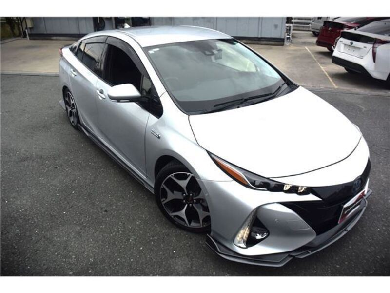 PRIUS PHV