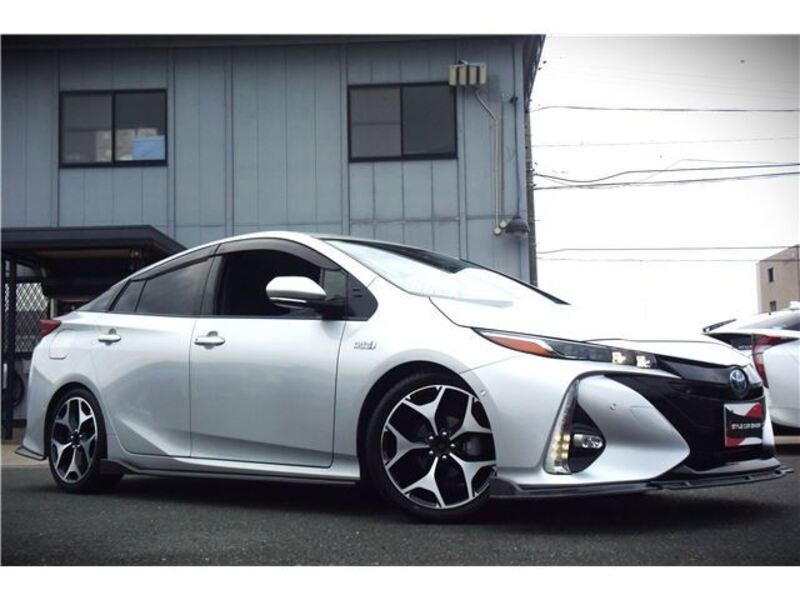 PRIUS PHV