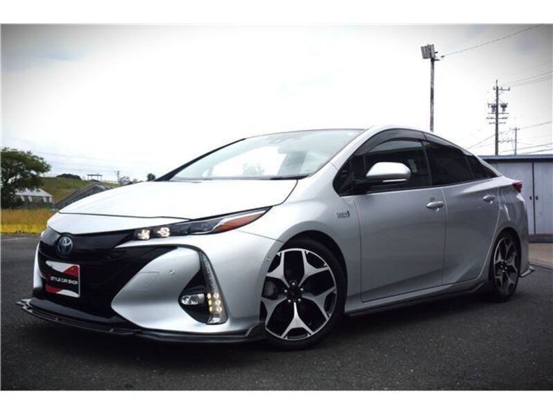 PRIUS PHV