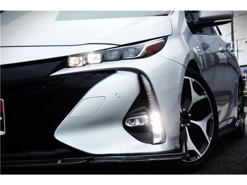 PRIUS PHV