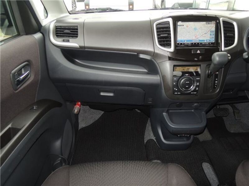 DELICA D2