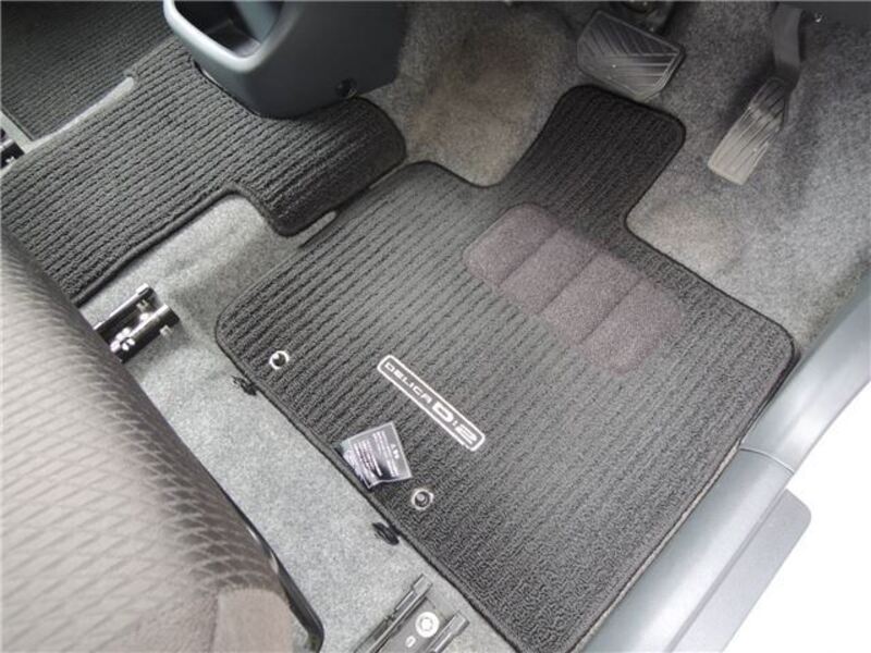 DELICA D2