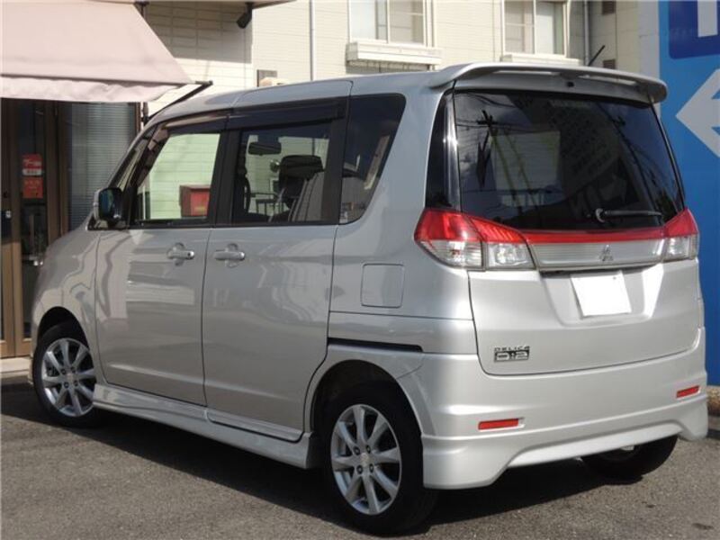 DELICA D2