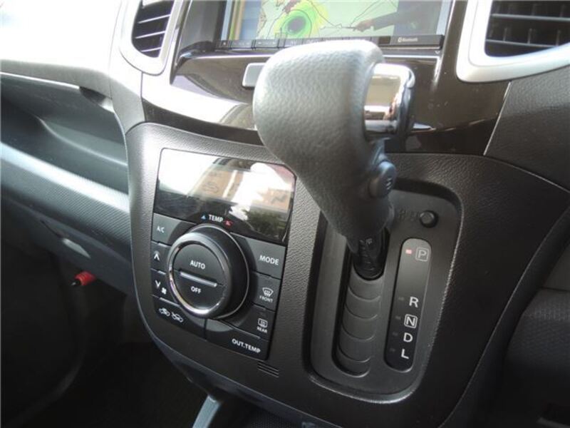 DELICA D2