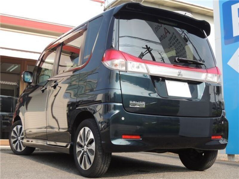 DELICA D2