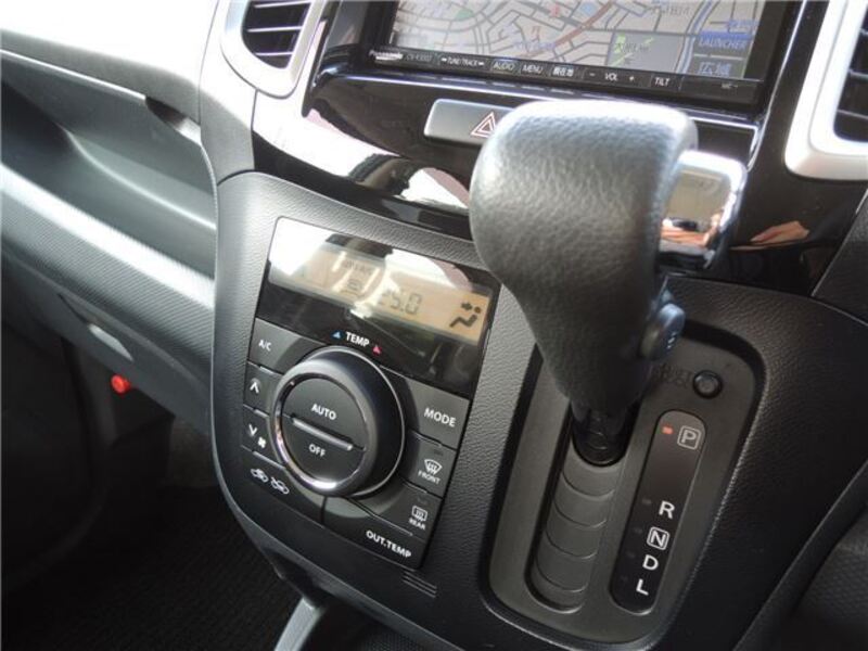 DELICA D2