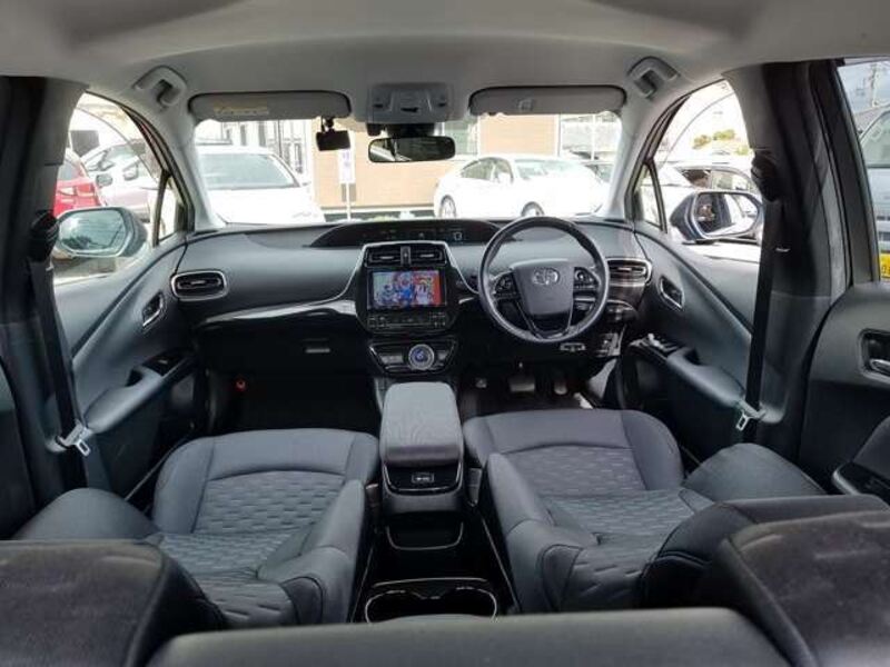 PRIUS PHV