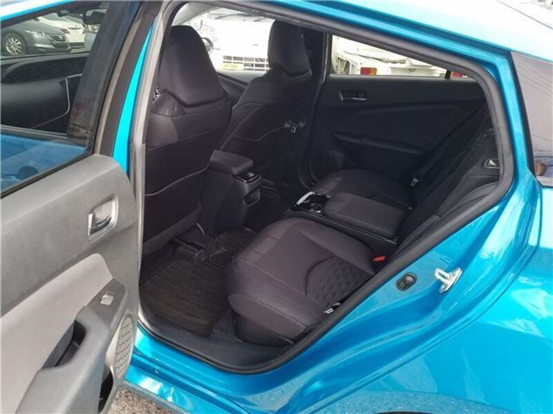 PRIUS PHV