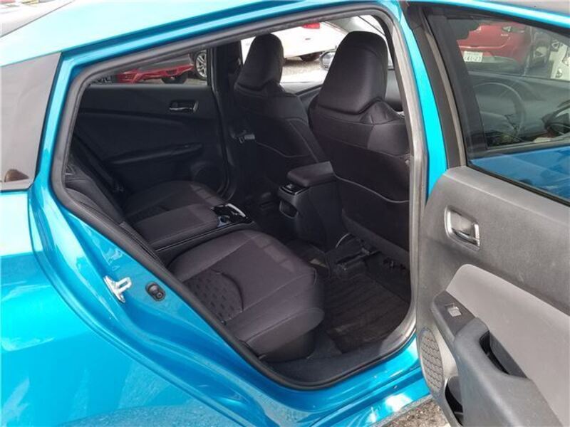 PRIUS PHV