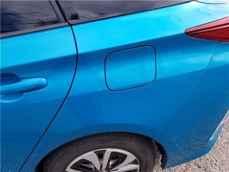 PRIUS PHV
