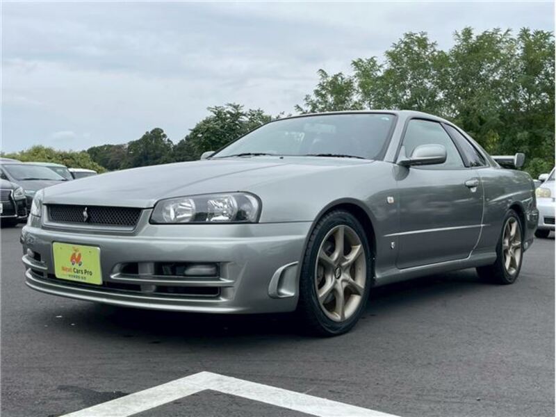 NISSAN SKYLINE