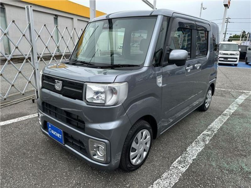 DAIHATSU WAKE