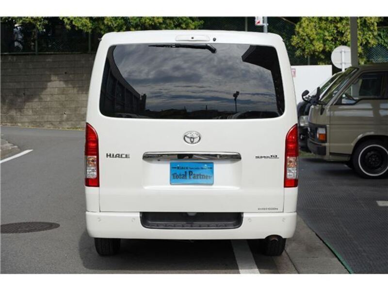 HIACE VAN