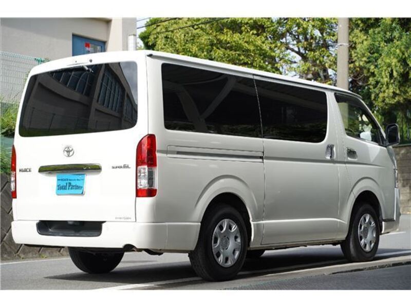 HIACE VAN