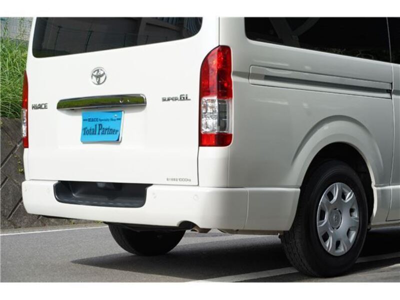 HIACE VAN