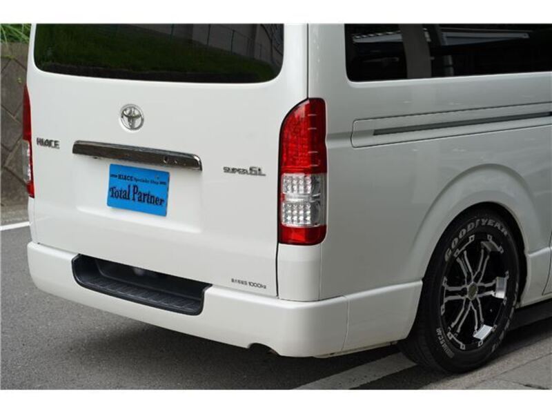 HIACE VAN