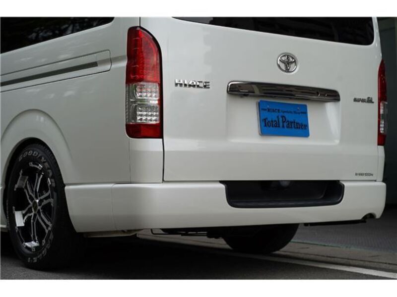 HIACE VAN