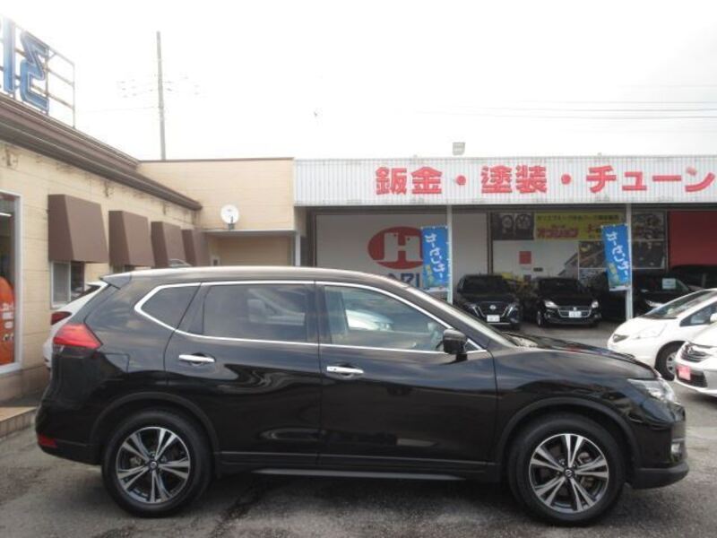 X-TRAIL