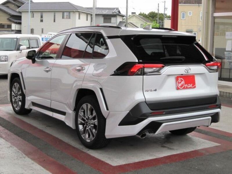 RAV4