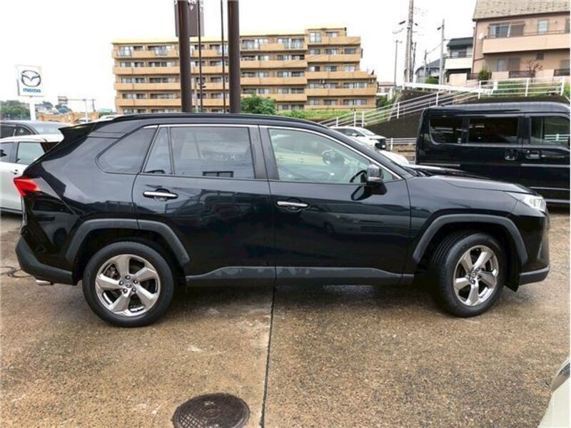 RAV4