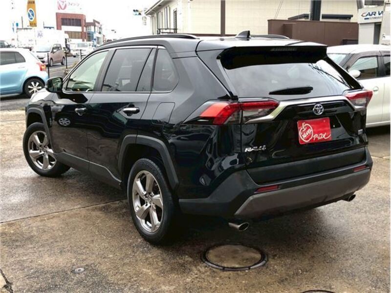 RAV4