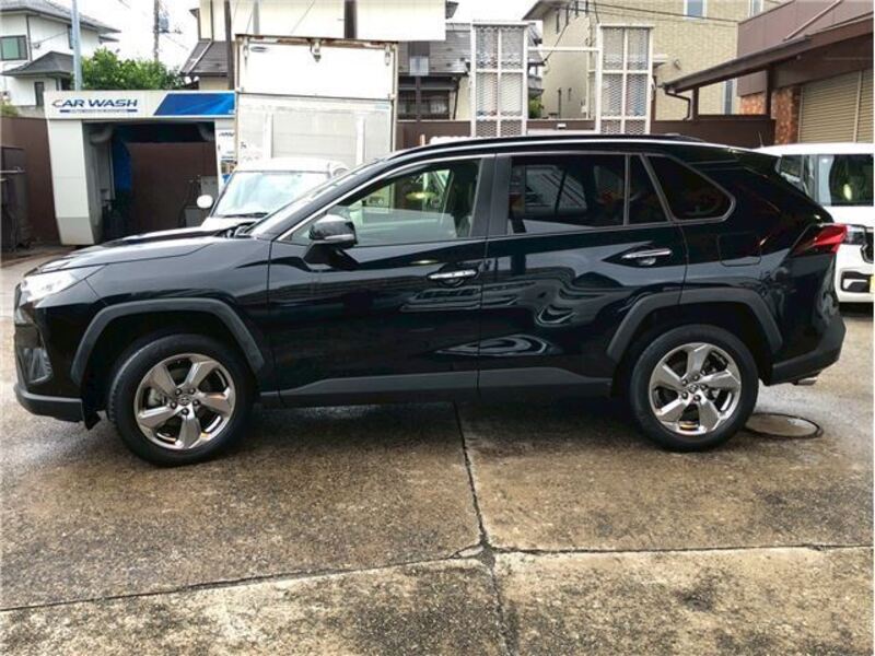 RAV4