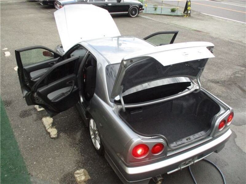 SKYLINE